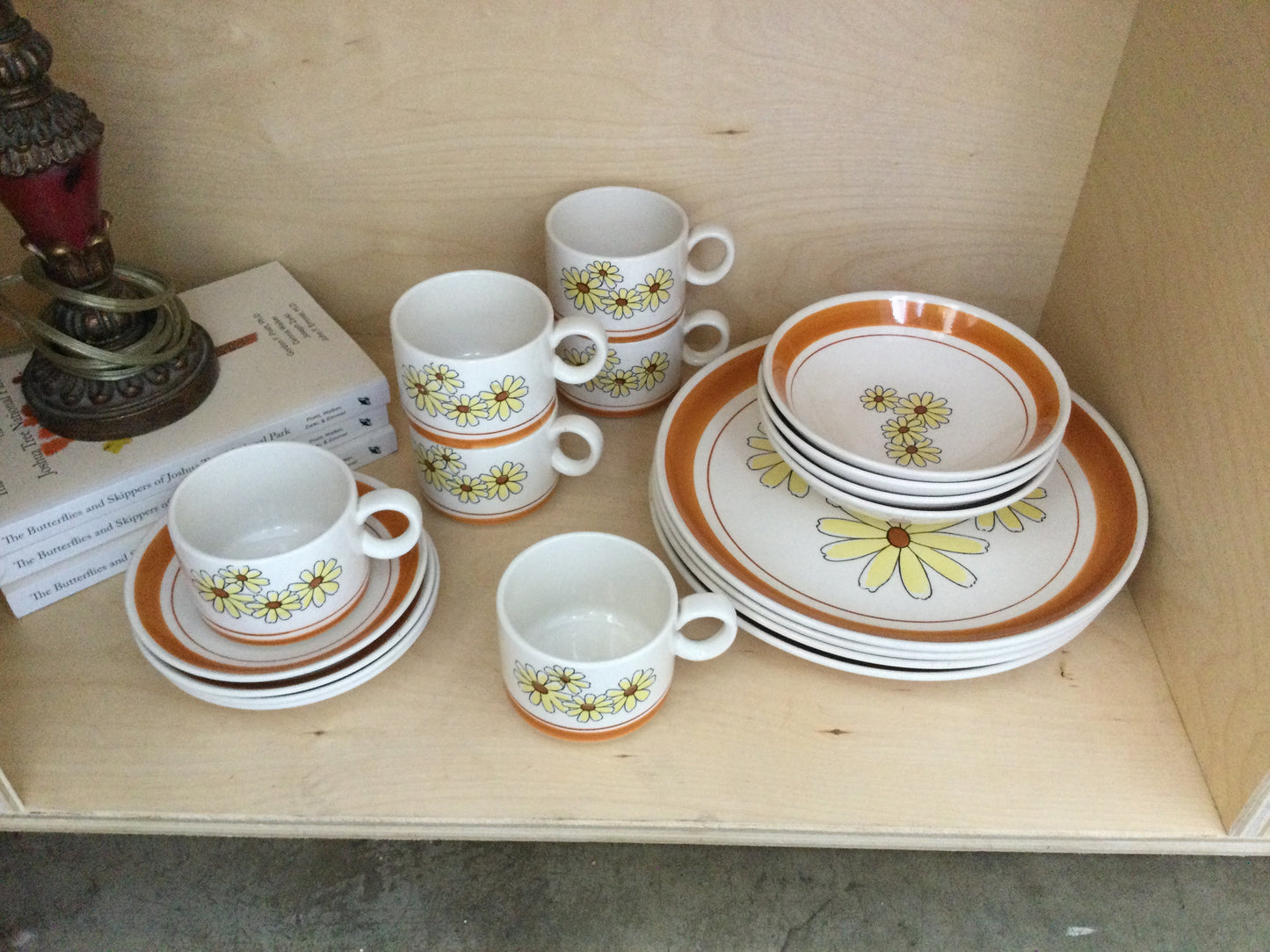 Daisy Dish Set