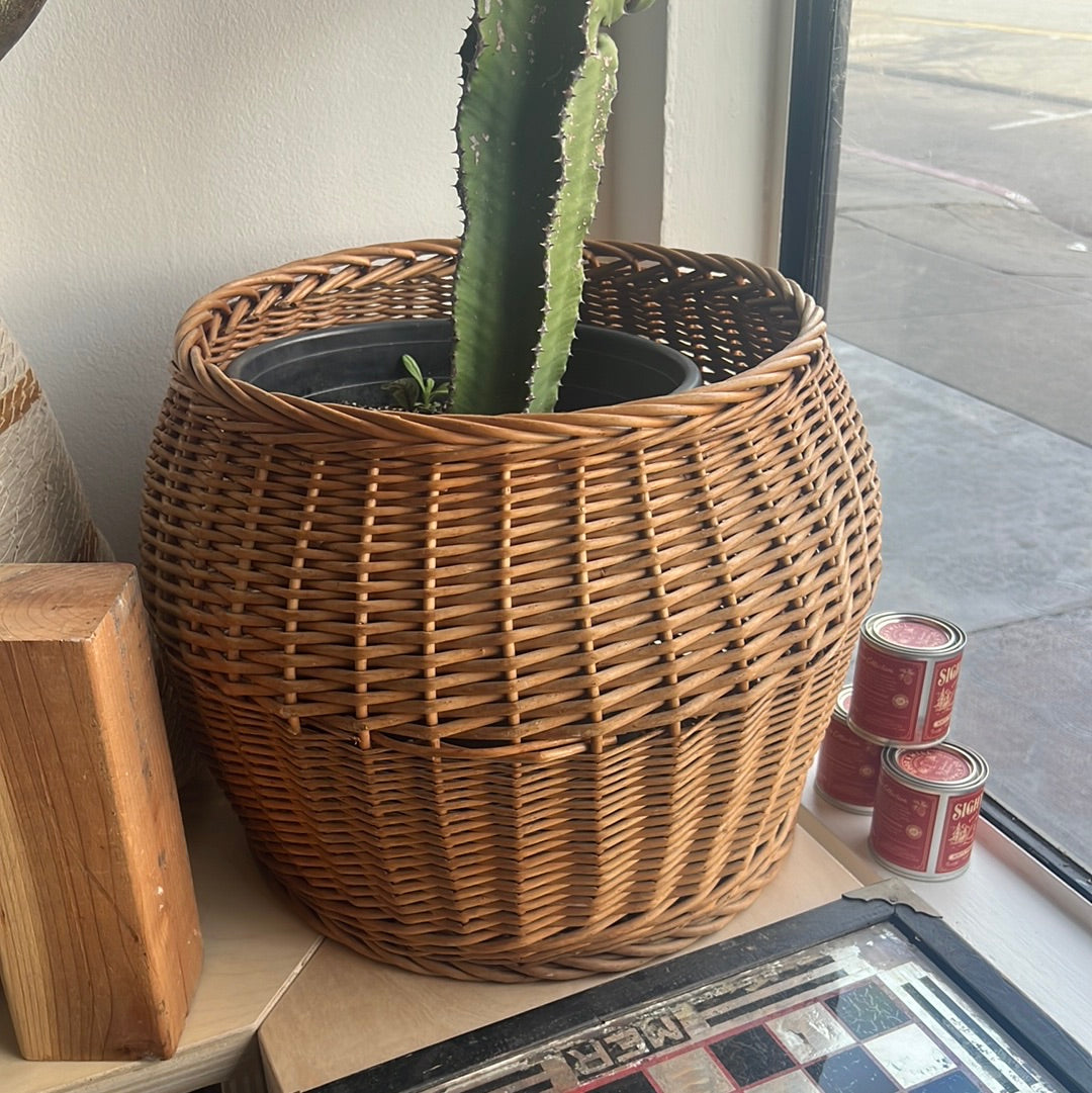 1970’s woven basket with lid
