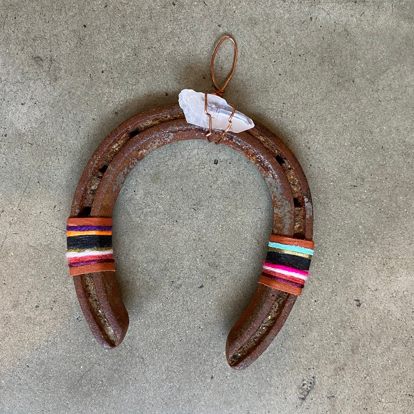 Horseshoe w/ Crystal