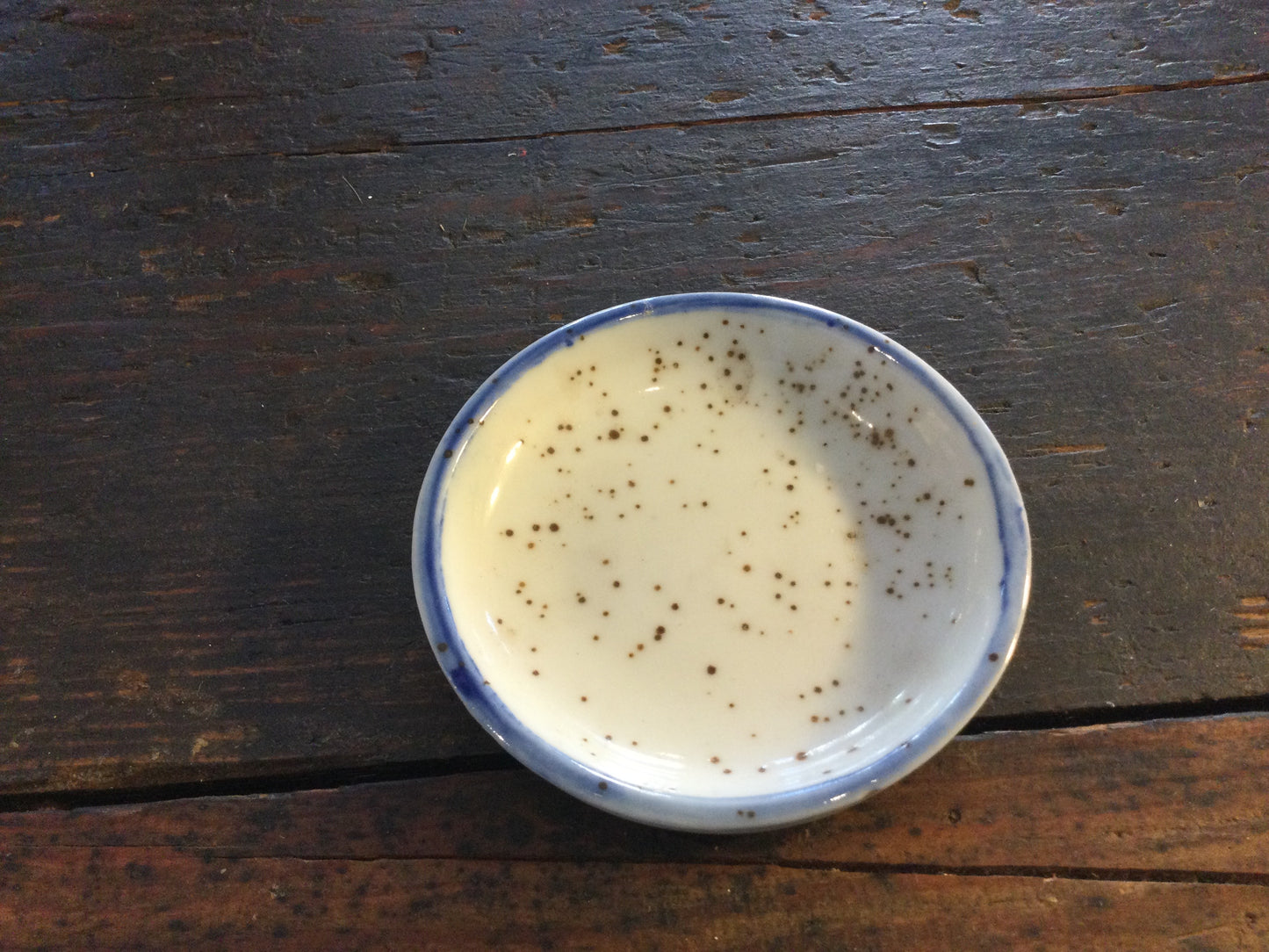 Speckled dish