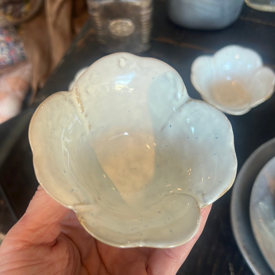 Ceramic white flower dish
