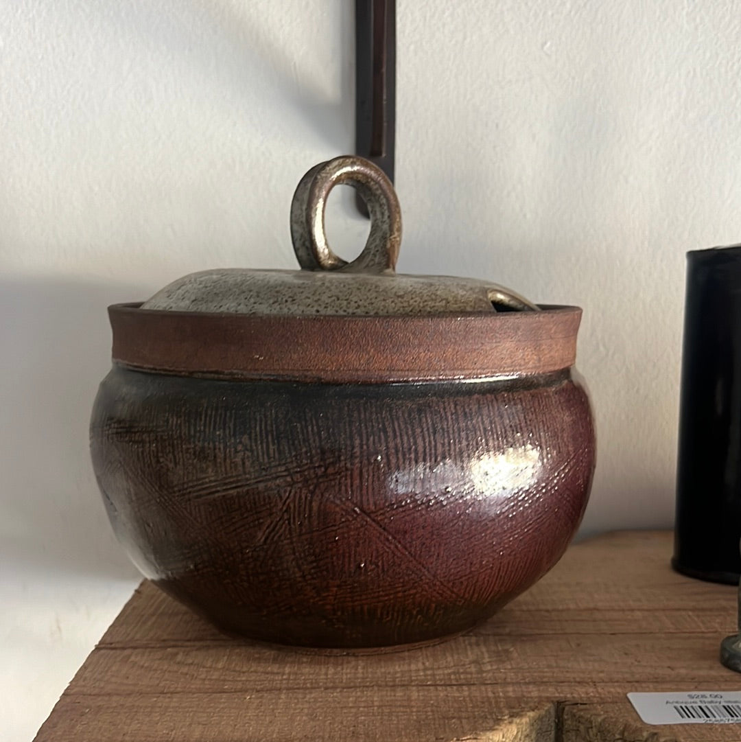 Ceramic Dutch Oven pot with lid