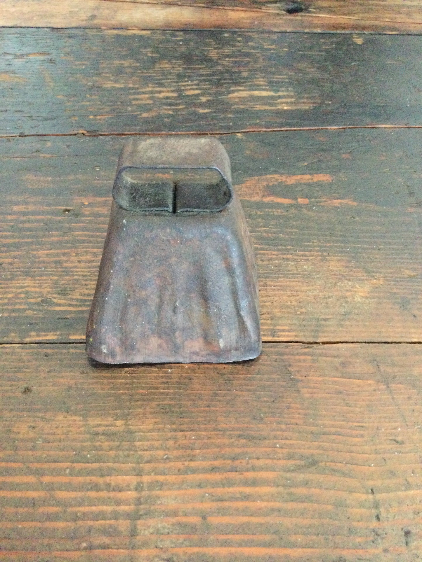 Metal cowbell