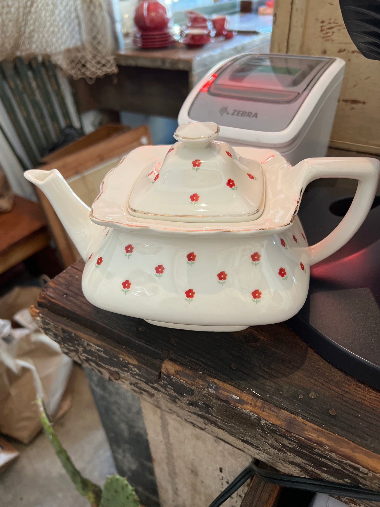 Flower tea pot