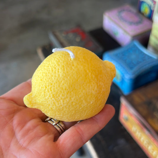 Lemon candle